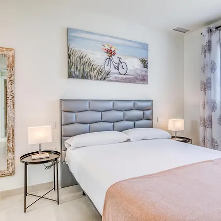 شقة Hanami Puerto Blanco Sea Breeze & Stunning Views Pb19 *